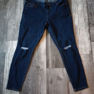 Rocks & Indigo Women's Size 20 Destressed Blue Jeans